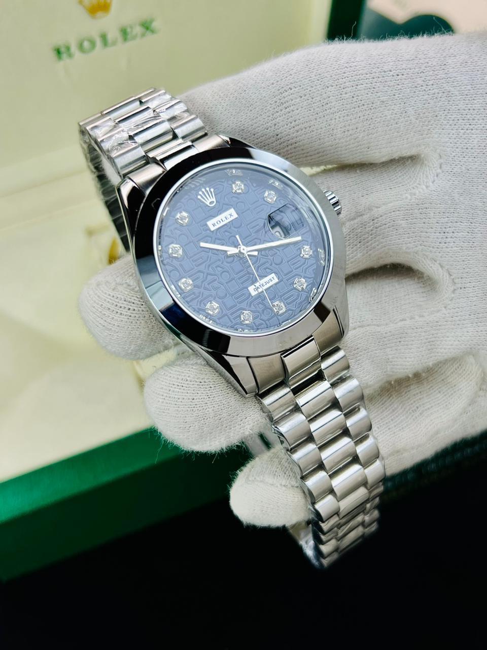 Luxury Silver Chain Watch – Ice Blue Diamond Dial Edition