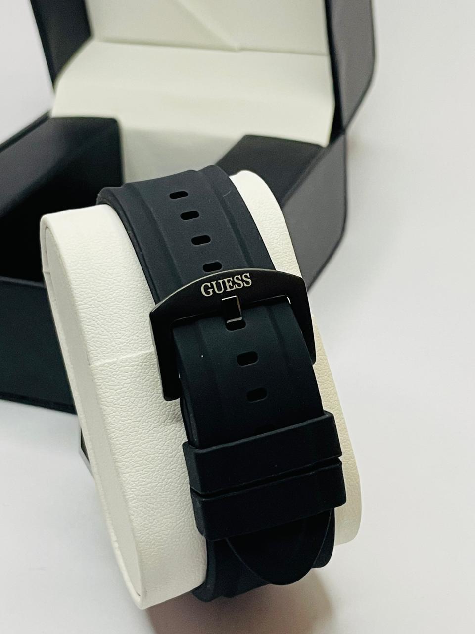 Guess Premium Chronograph Watch – Luxury Sports Edition