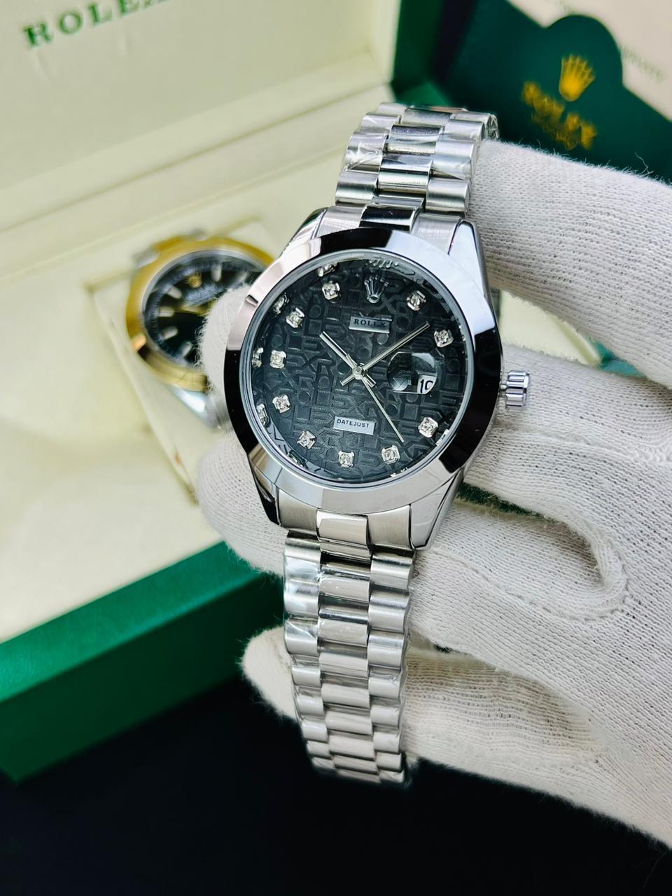 Luxury Silver Chain Watch – Ice Blue Diamond Dial Edition